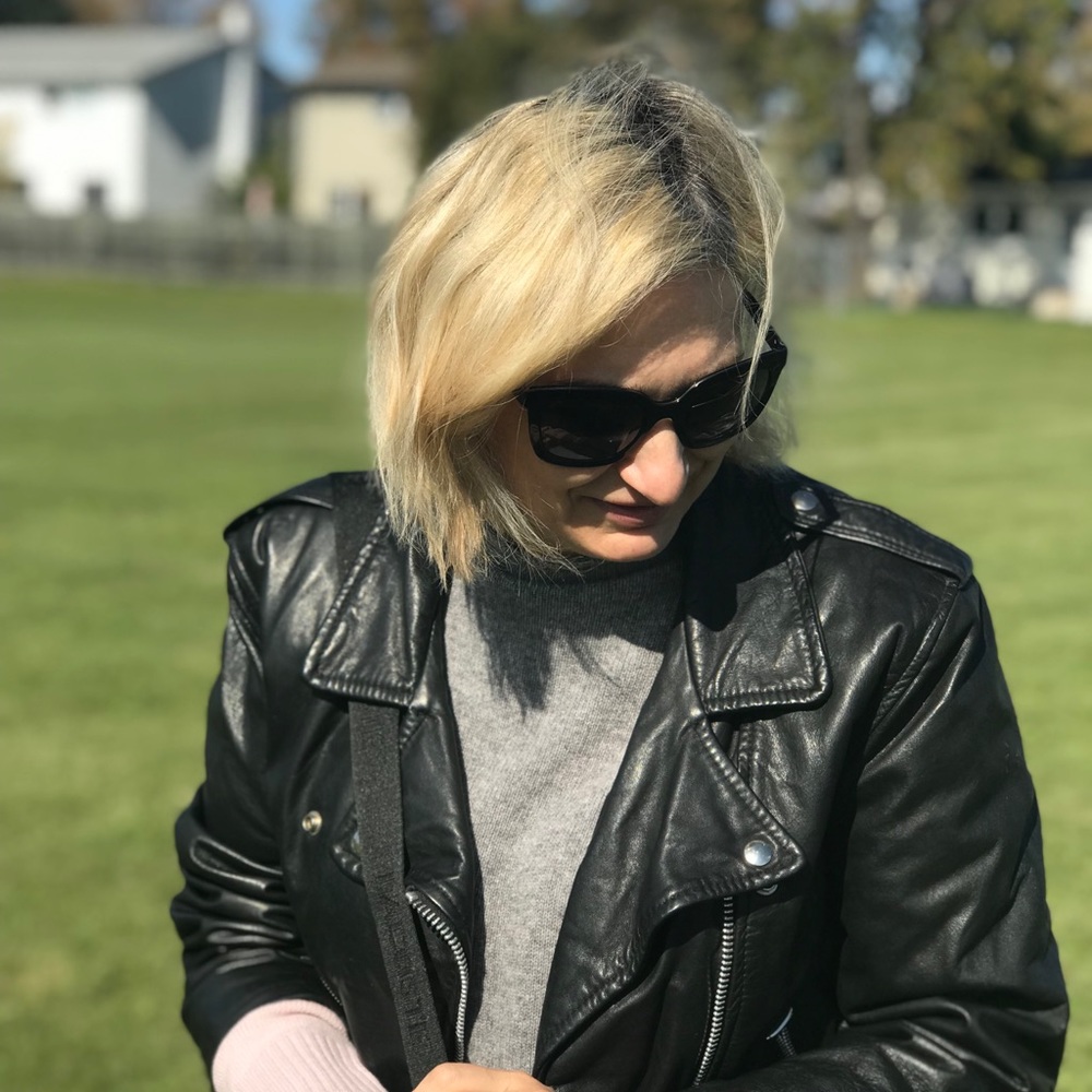 Meet your Posher, Larisa
